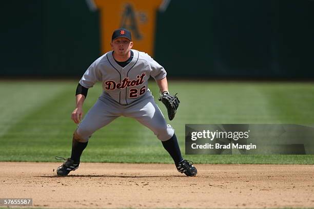 Chris Shelton of the Detroit Tigers fields during the game against the Oakland Athletics at the Network Associates Coliseum in Oakland, California on...