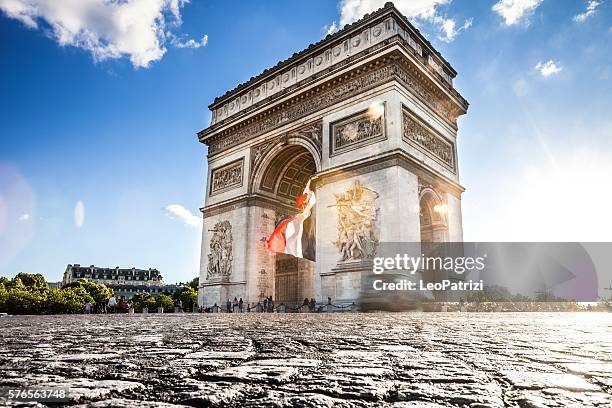 paris city view - arc de triomphe - arc de triomphe stock pictures, royalty-free photos & images