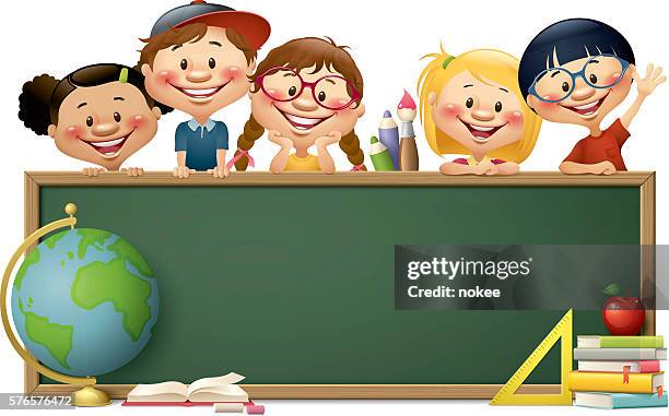 kinder mit tafel - zurück zur schule - school stock-grafiken, -clipart, -cartoons und -symbole