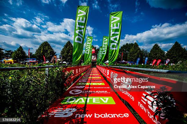 Challenge Roth Symbol Challenge Roth Photos and Premium High Res Pictures - Getty Images