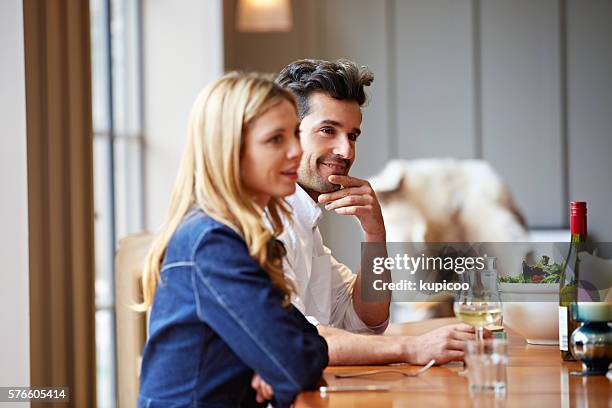 fine wine a great conversation - people speaking great background stockfoto's en -beelden