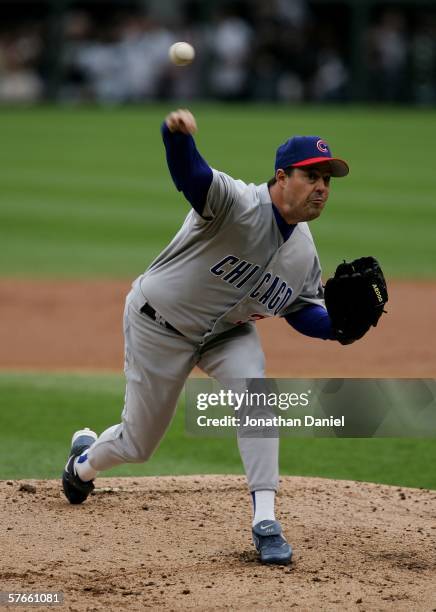 Starting pitcher Greg Maddux of the Chicago Cubs throws against the Chicago White Sox May 19, 2006 at U.S. Cellular Field in Chicago, Illinois.