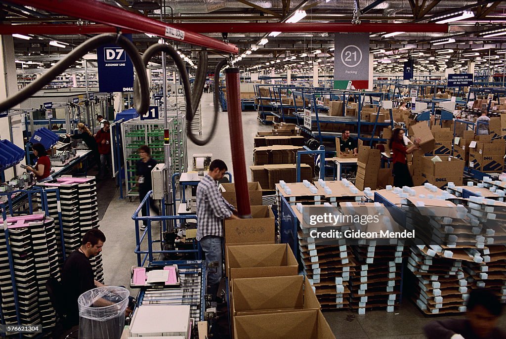 Ast Computer Limerick Dell Computer Factory In Limerick Stockfoto - Getty Images