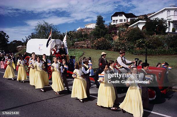 great trek reenactment parade - historische nachstellung stock-fotos und bilder