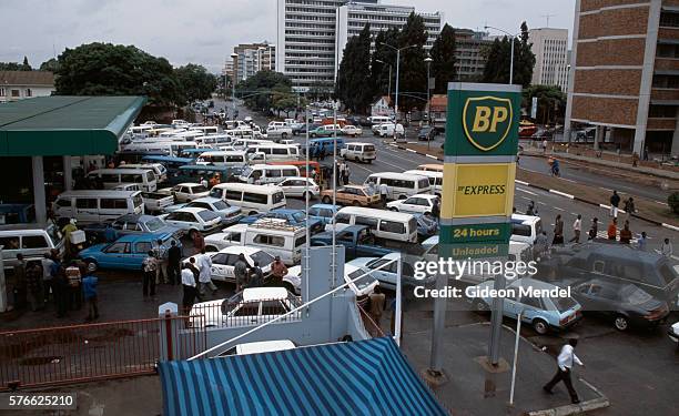 900 Zimbabwe Transport Stock Photos, High-Res Pictures, and Images
