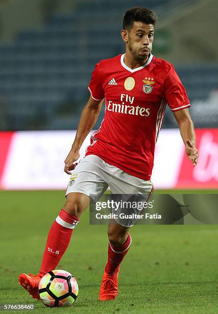 Benfica's midfielder Pizzi in action during the Algarve Football Cup Pre Season Friendly match between SL Benfica and Derby County at Estadio do...