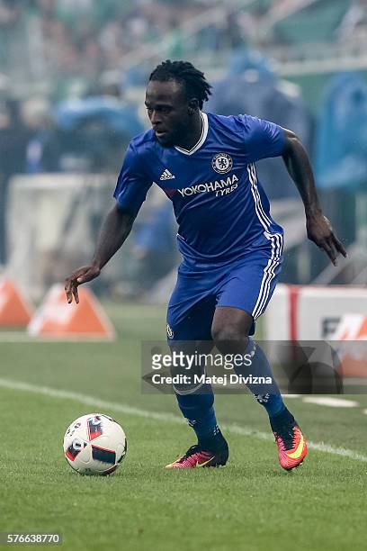 Victor Moses of Chelsea in action during an friendly match between SK Rapid Vienna and Chelsea F.C. At Allianz Stadion on July 16, 2016 in Vienna,...