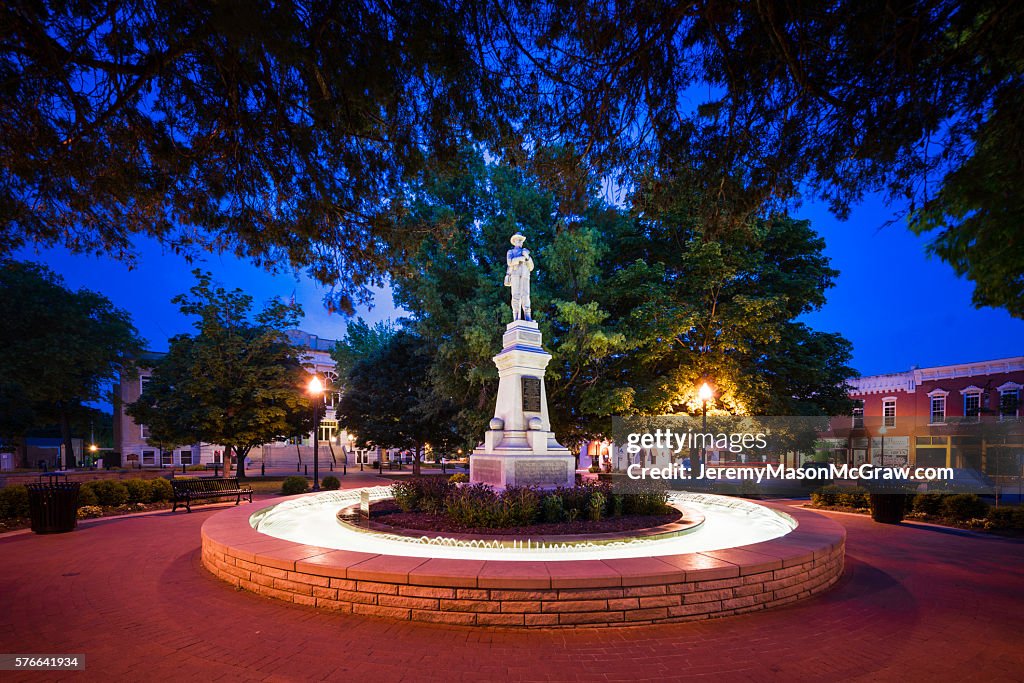Bentonville Square Confederate Soldier Statue At Night