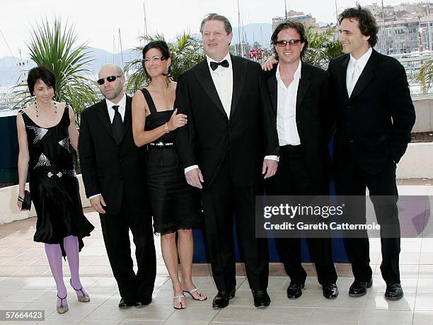 Co-producer Lesley Chilcott, producers Scott Burns and Laurie David, Former vice president of the United States Al Gore, director Davis Guggenheim...