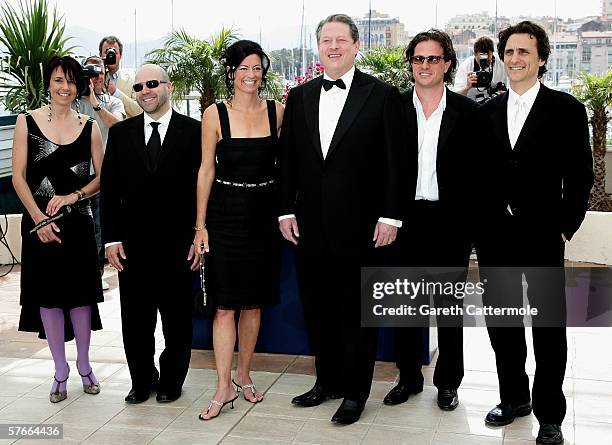 Co-producer Lesley Chilcott, producers Scott Burns and Laurie David, Former vice president of the United States Al Gore, director Davis Guggenheim...