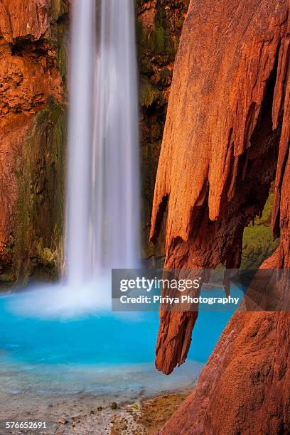 mooney falls - havasu falls stockfoto's en -beelden