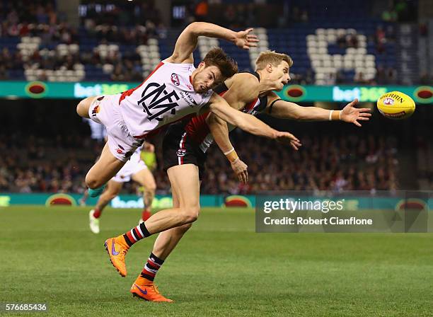 Jack Viney of the Demons challenges Nick Riewoldt of the Saints during the round 17 AFL match between the St Kilda Saints and the Melbourne Demons at...