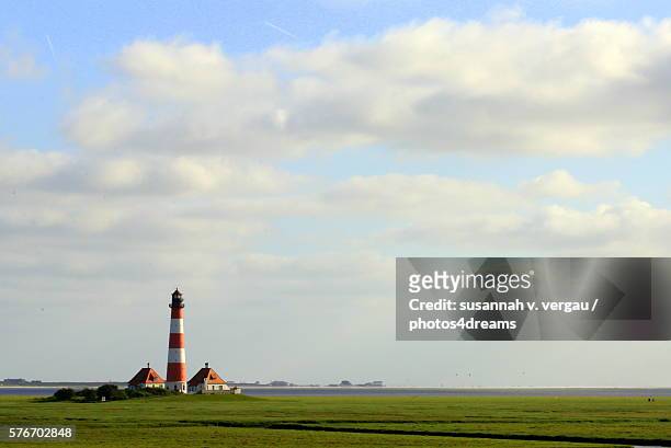 westerhever lighthouse - faro di westerhever foto e immagini stock