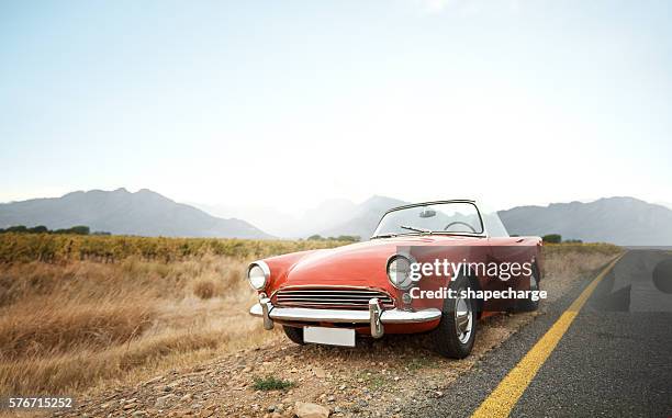 la vita è migliore in un classico - automobile da collezionista foto e immagini stock