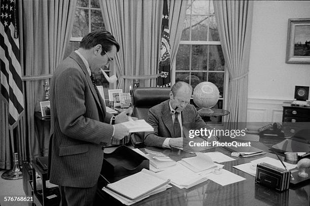 Donald Rumsfeld 1975 3,707 Donald Rumsfeld Photos Stock Photos, High-Res Pictures, and ...