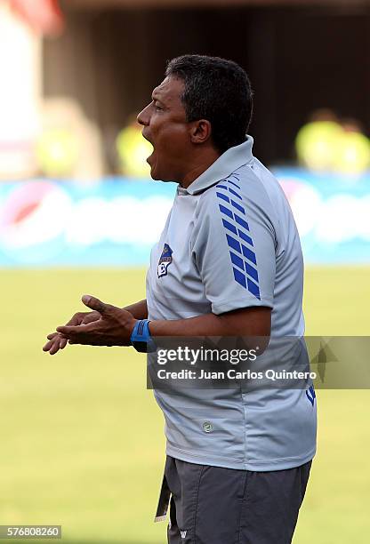 Alexander Escobar coach of Orsomarso gives instructions to his players during a match between America de Cali and Orsomarso as part of round 3 of...