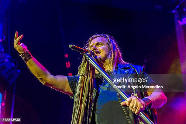 Johnny Van Zant of Lynyrd Skynyrd performs at Jacobs Pavilion in Cleveland, Ohio.