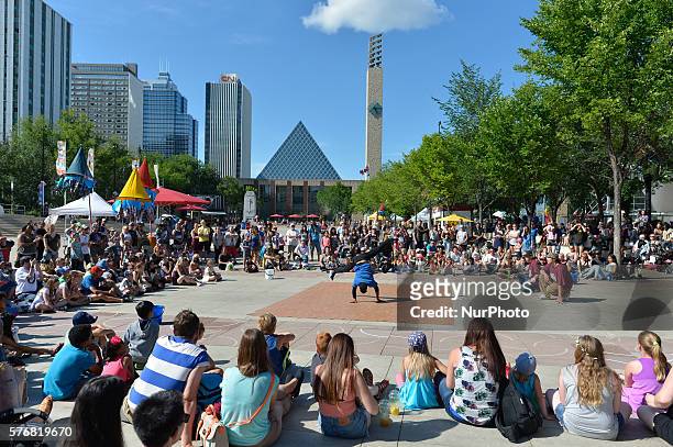 General view of the Churchil Square during Edmonton Street Performers Festival. On Tuesday 12 July 2016, in Edmonton, Canada.