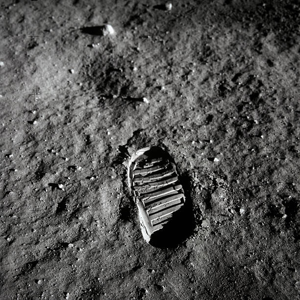 UNS: Apollo - Man On The Moon