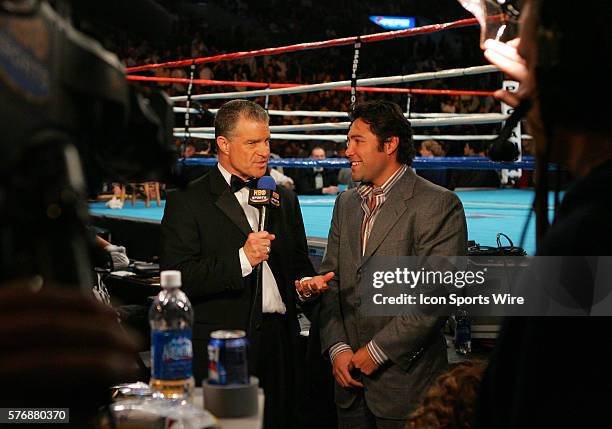 Boxing Rounds Commentator Hbo Boxing Commentator Photos and Premium High Res Pictures - Getty Images