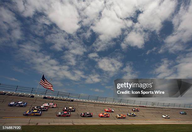 Beautiful blue skies over the Aarons 499 NASCAR Nextel Cup series race at Talladega Superspeedway in Talladega, AL on Monday, May 1, 2006.