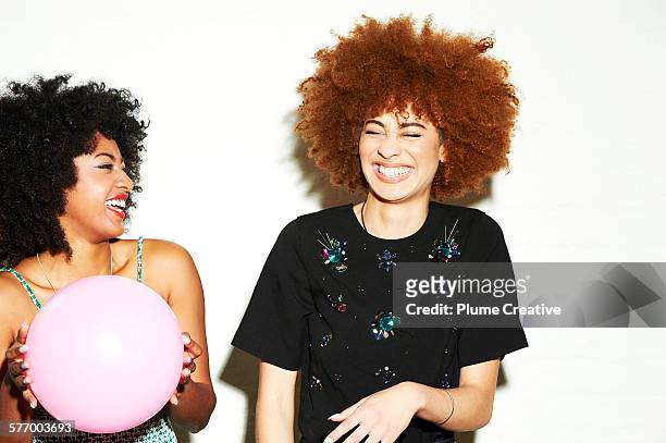 party - afro hairstyle stock-fotos und bilder