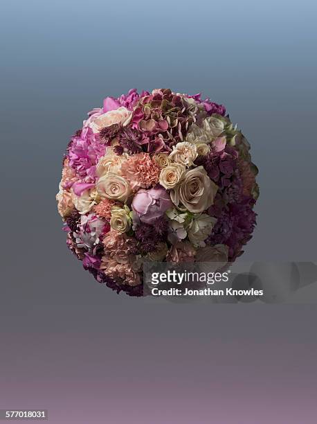 sphere shaped floral arrangement - flower arrangement stock pictures, royalty-free photos & images