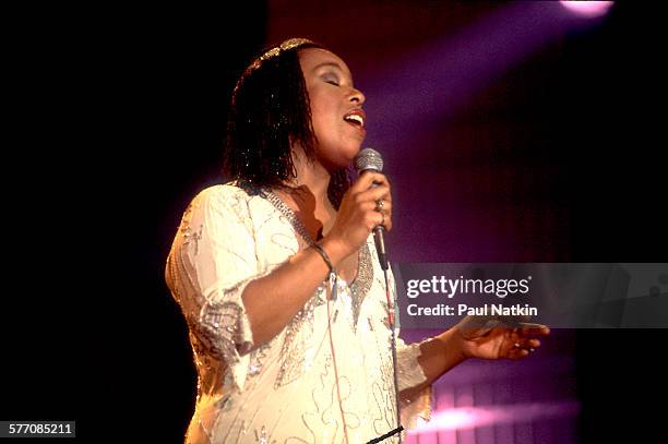 Roberta 81 1,867 Roberta Flack Photos & High Res Pictures - Getty Images
