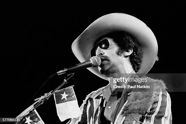 American musician, author, and comedian Kinky Friedman performs onstage at the Ivanhoe Theater, Chicago, Illinois, January 21, 1978.