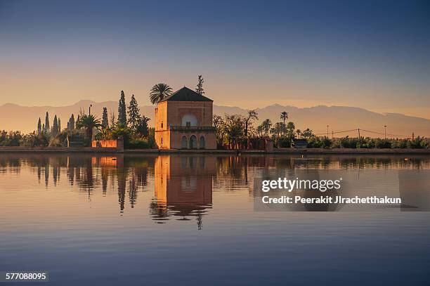 menara pavilion and gardens, marrakesh - marroquino imagens e fotografias de stock