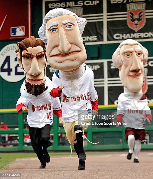 1,158 Washington Nationals Mascot Stock Photos, High-Res Pictures, and  Images - Getty Images