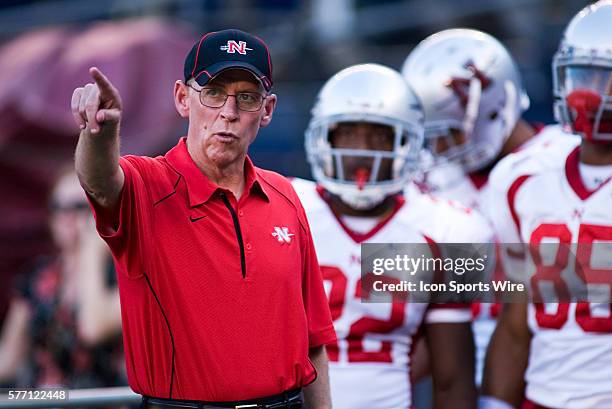 Charlie Stubbs American Football Photos and Premium High Res Pictures