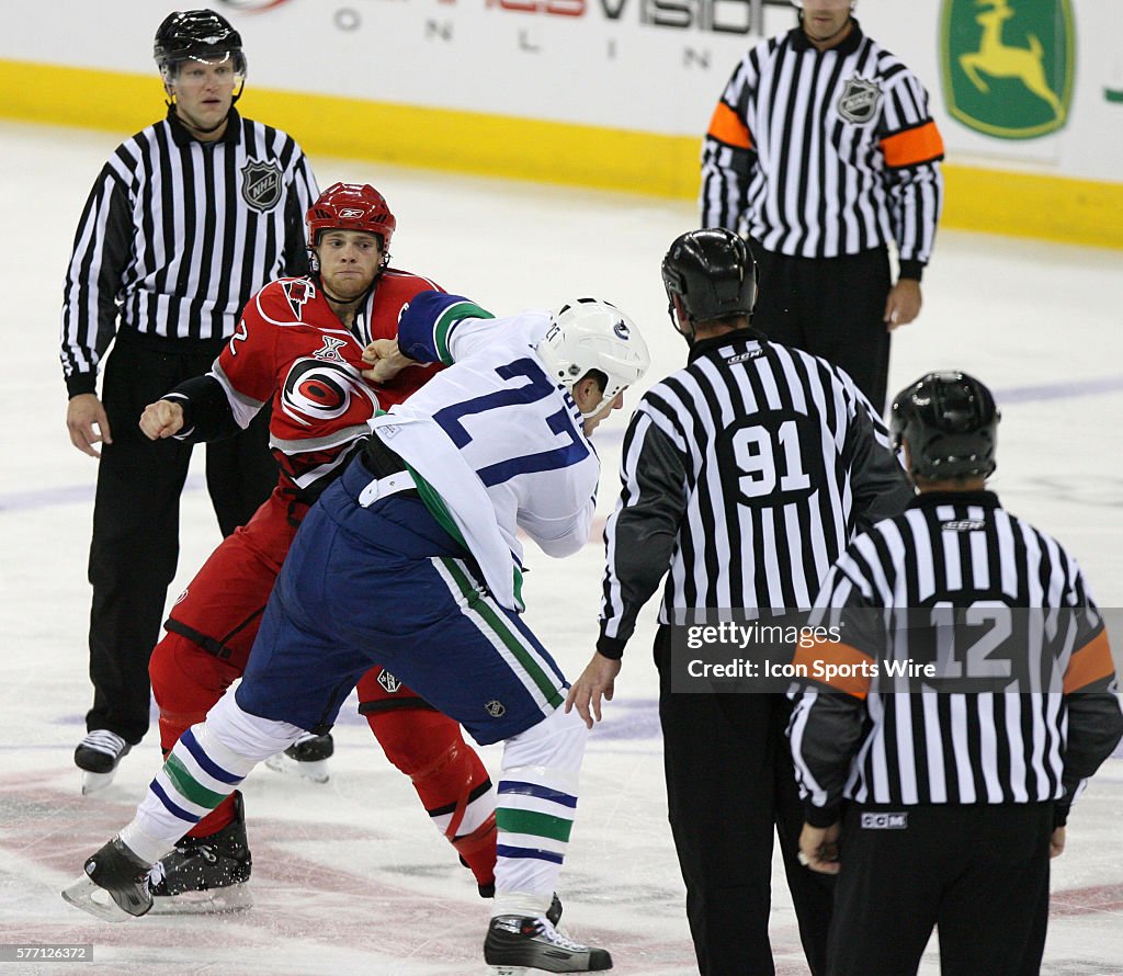 Hockey - NHL - Canucks vs. Hurricanes