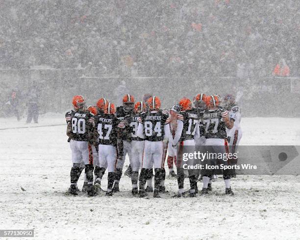 Browns Bills Photos And Premium High Res Pictures Getty Images browns-bills-photos-and-premium-high-res-pictures-getty-images