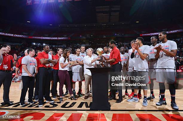 The Chicago Bulls receive the 2016 Samsung Summer League Championship Trophy after the game against the Minnesota Timberwolves during the 2016 NBA...