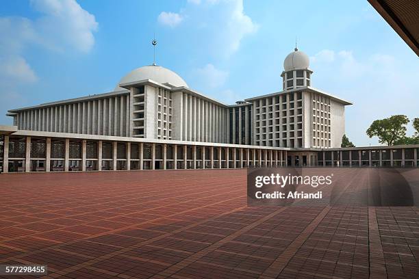 istiqlal mosque, jakarta - masjid istiqlal stock pictures, royalty-free photos & images