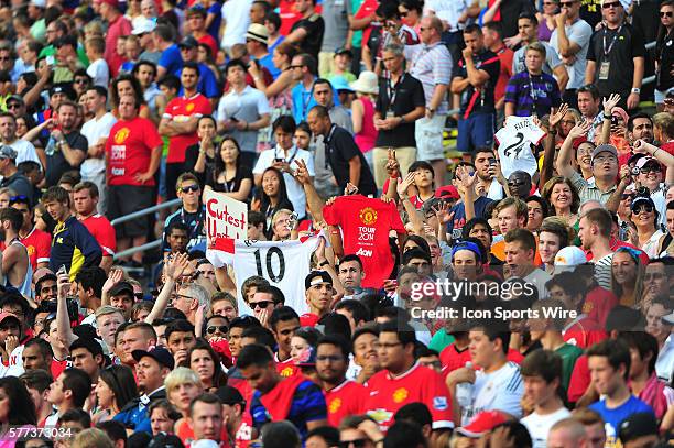 Throngs of fans of Manchester United during the practice session Friday evening, Michigan Stadium, Ann Arbor, Michigan. Manchester United plays Real...