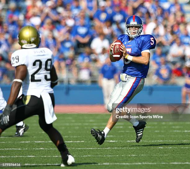 Dirk Reesing 232 University Of Kansas Jayhawks Qb Todd Reesing Stock Photos, High ...