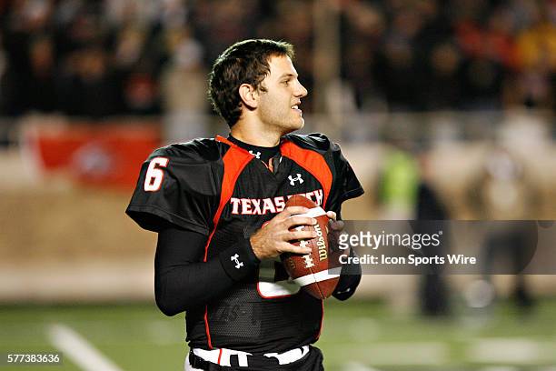 Texas Tech quarterback Graham Harrell warming-up prior to the second half as Texas Tech defeated Oklahoma State 56-20 at Jones AT&T Stadium in...