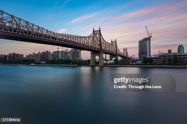 queensboro bridge - queensboro bridge stock pictures, royalty-free photos & images