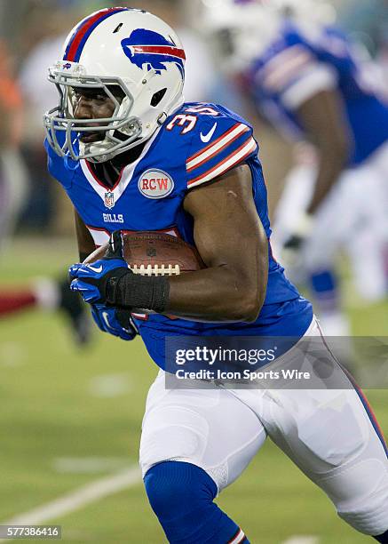 Running back Bryce Brown of the Buffalo Bills running with the ball during the Hall of Fame game between the New York Giants and the Buffalo Bills...