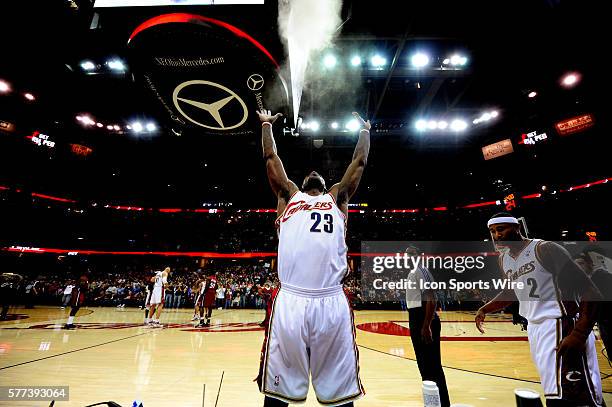 Sport Pre Game Ritual Pregame Ritual Photos and Premium High Res Pictures - Getty Images