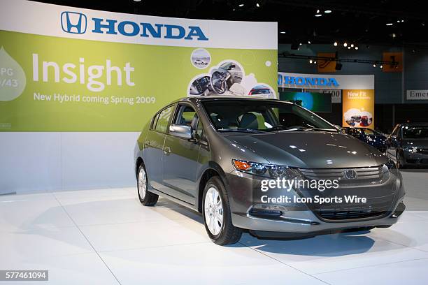 The all-new 2010 Honda Insight hybrid car defines a new stage in the evolution of hybrid technology, providing affordability, fun-to-drive...