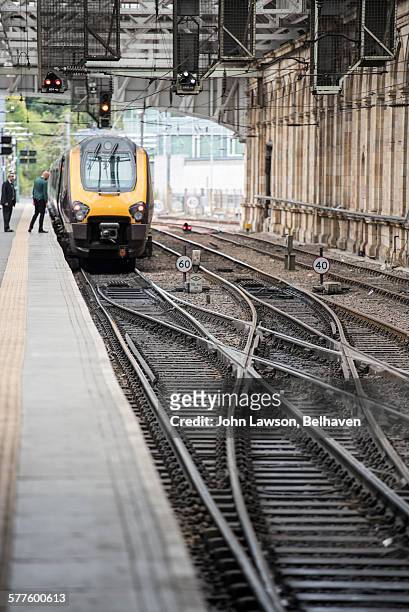 train travel in the uk - railing stockfoto's en -beelden
