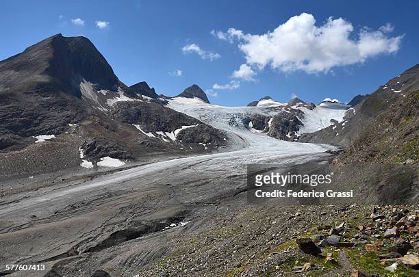 view of gries glacier (griesgletscher) - kanton tessin stock pictures, royalty-free photos & images