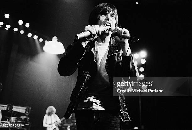 English singer-songwriter Peter Gabriel performing at the Bottom Line club, New York City, 21st March 1977.