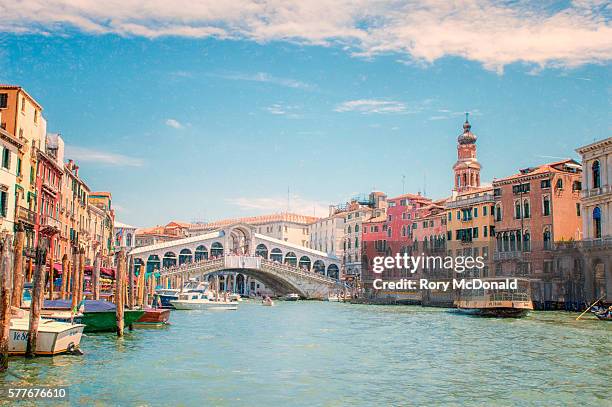 looking along the grand canal in venice back to the rialto bridge in venice - リアルト橋 ストックフォトと画像