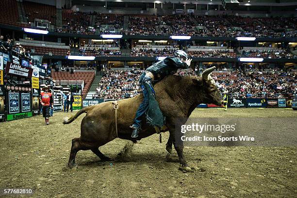 Nathan Helm Ranch Bull Riding 101 Bull Bushwacker Photos & High Res Pictures - Getty Images