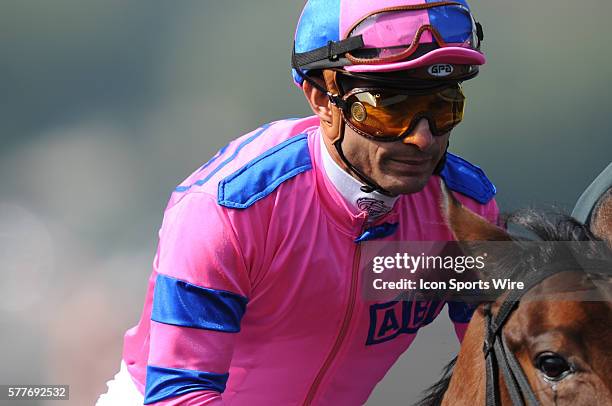 November 06, 2009 HALFAPONDAROSA Jockey Alex Solis during a race at Santa Anita Race track in Arcadia California during the Breeders Cup World...