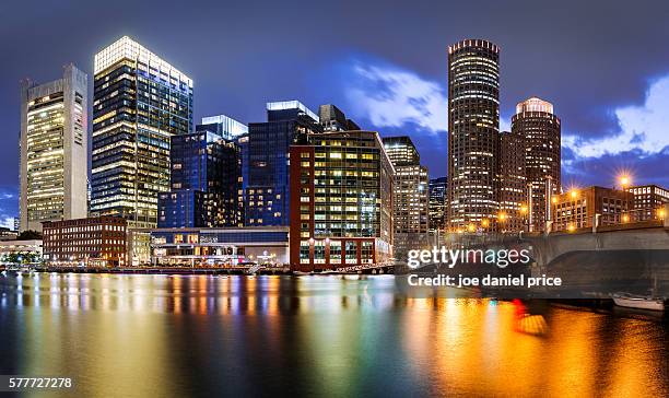 fort point channel, boston, skyline, massachusetts, america - evelyn moakley bridge stock pictures, royalty-free photos & images
